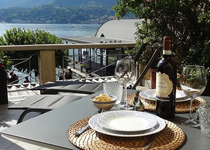 Terrazza Mazzini Lakeside Deluxe Apartman *