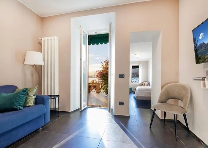 Terrazza Mazzini Lakeside Deluxe