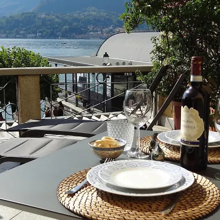 Terrazza Mazzini Lakeside Deluxe Daire *